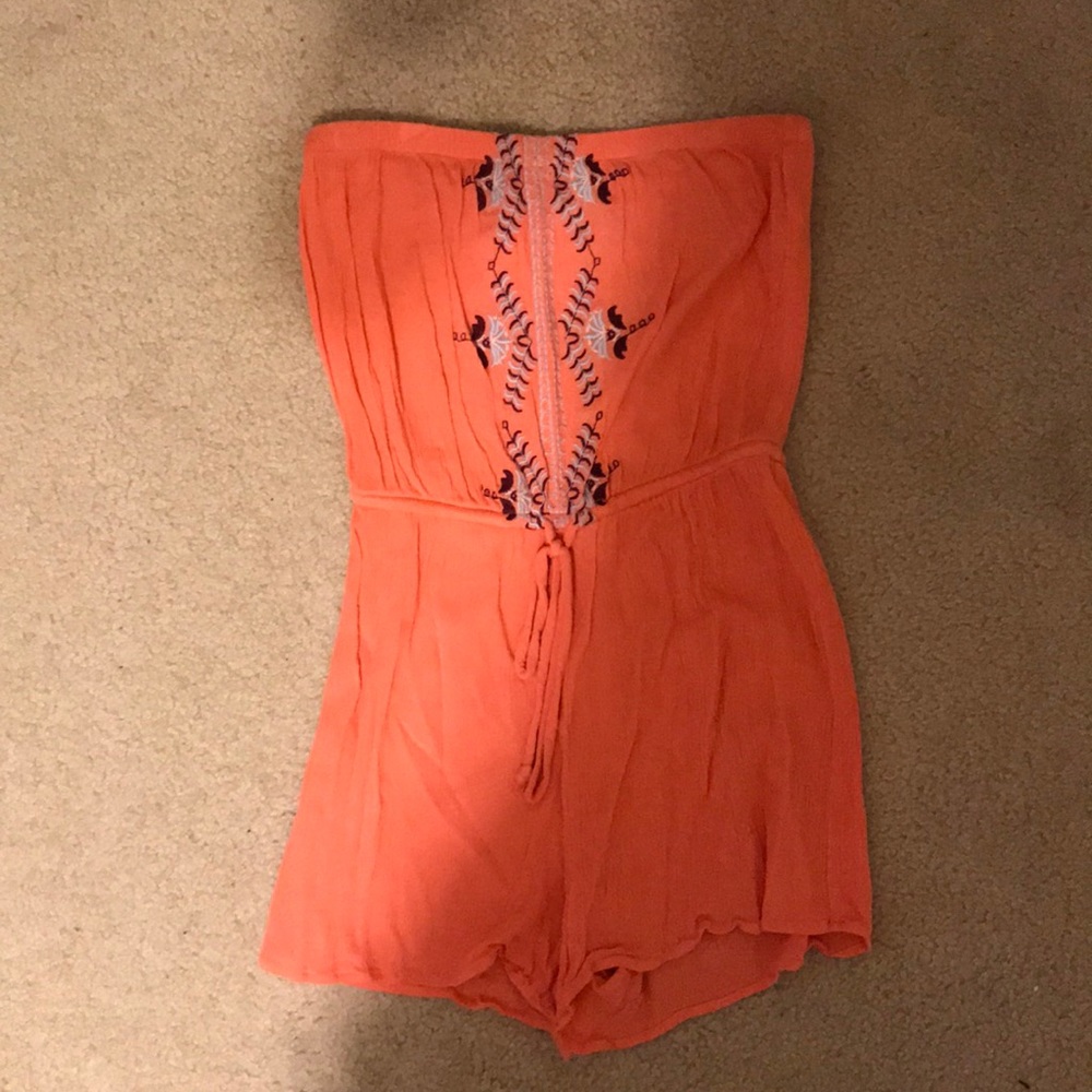 Strapless romper